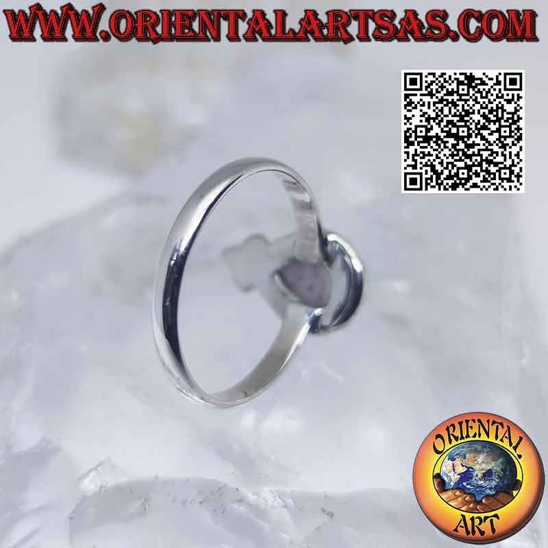 Silver ring with teardrop rose quartz and crown lily