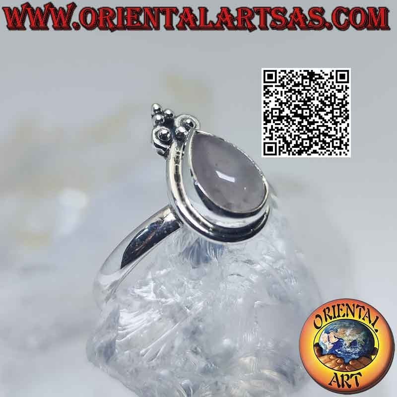 Silver ring with teardrop rose quartz and crown lily