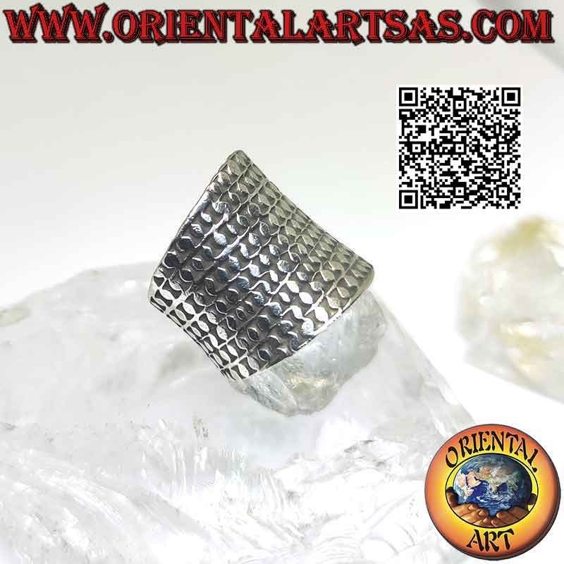 Anello in argento a fascia larga con borchie (Karen)