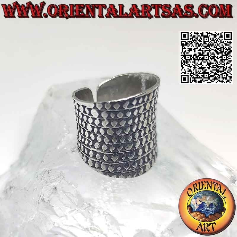 Anillo de plata de banda ancha con tachuelas (Karen)