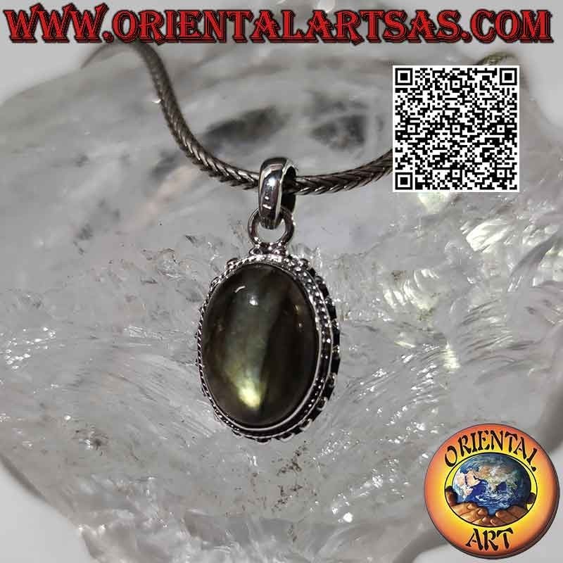 Ciondolo in argento con labradorite ovale, intreccio e palline distanziate