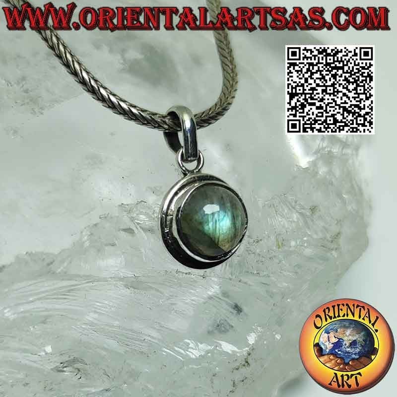 Ciondolo in argento con tonda cabochon, montatura alta e bordo liscio