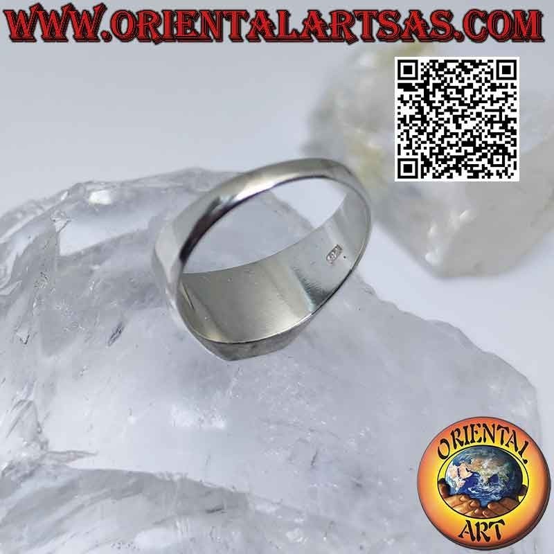 Anillo de plata con ónix cuadrado biselado y marco liso