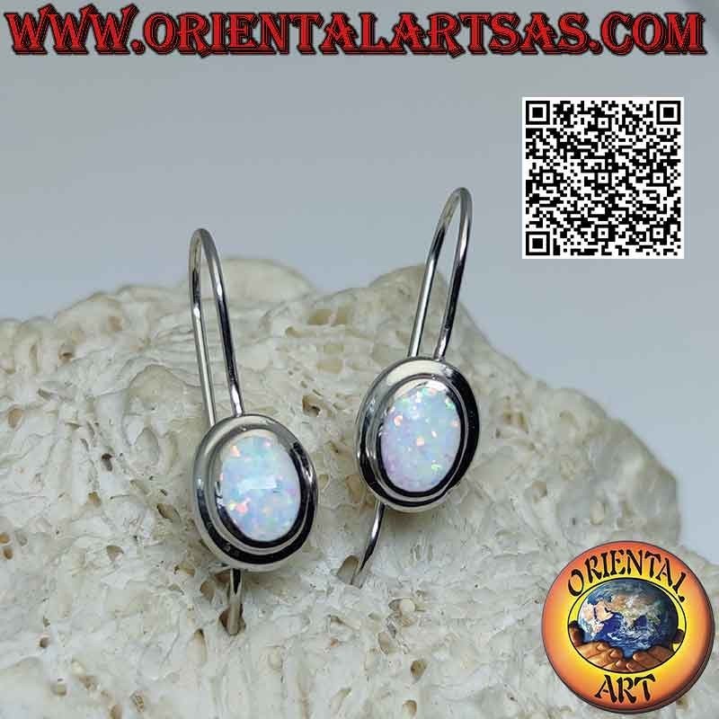 Boucles d'oreilles en argent avec opale arlequin ovale à bord lisse