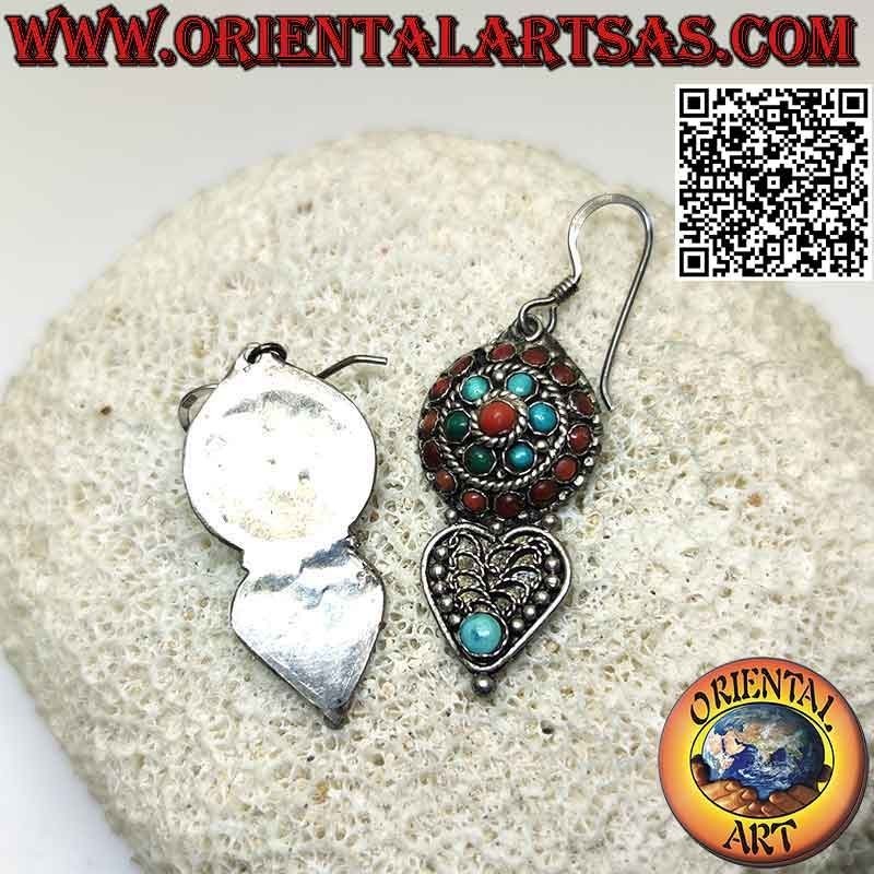 Boucles d'oreilles en argent, rosace avec turquoises et coraux tibétains et coeur