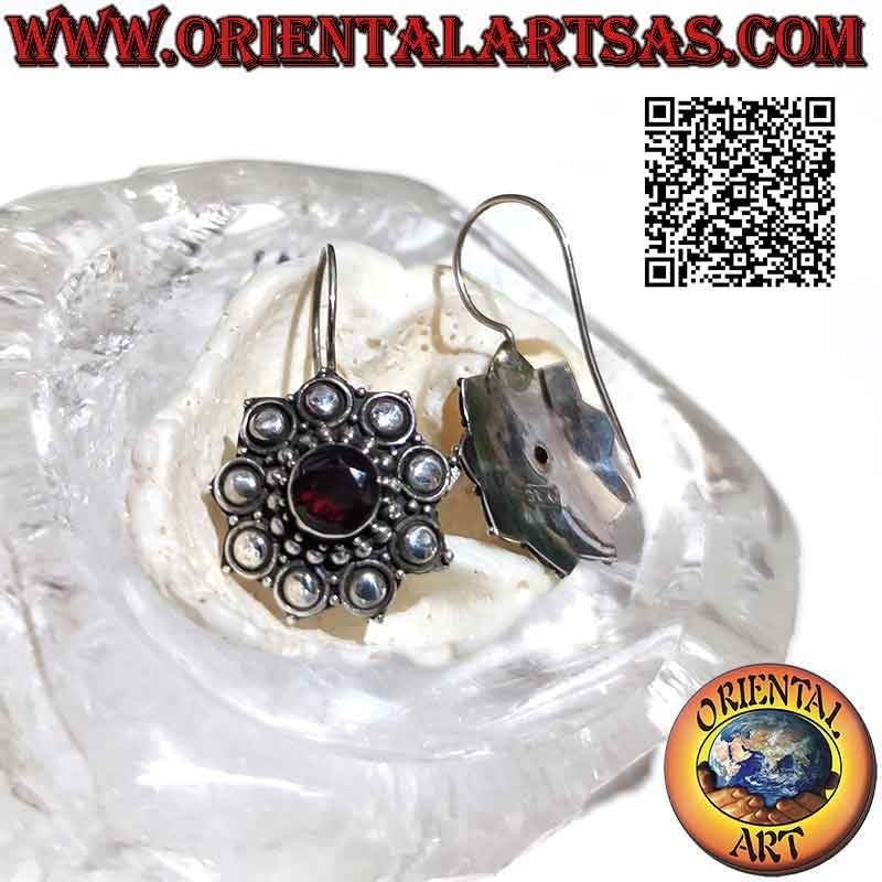 Pendientes flor de plata con bolas y discos redondos de granate