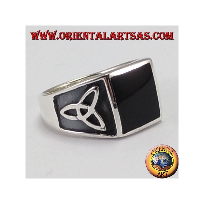 Silver ring with square onyx and tyrone knot