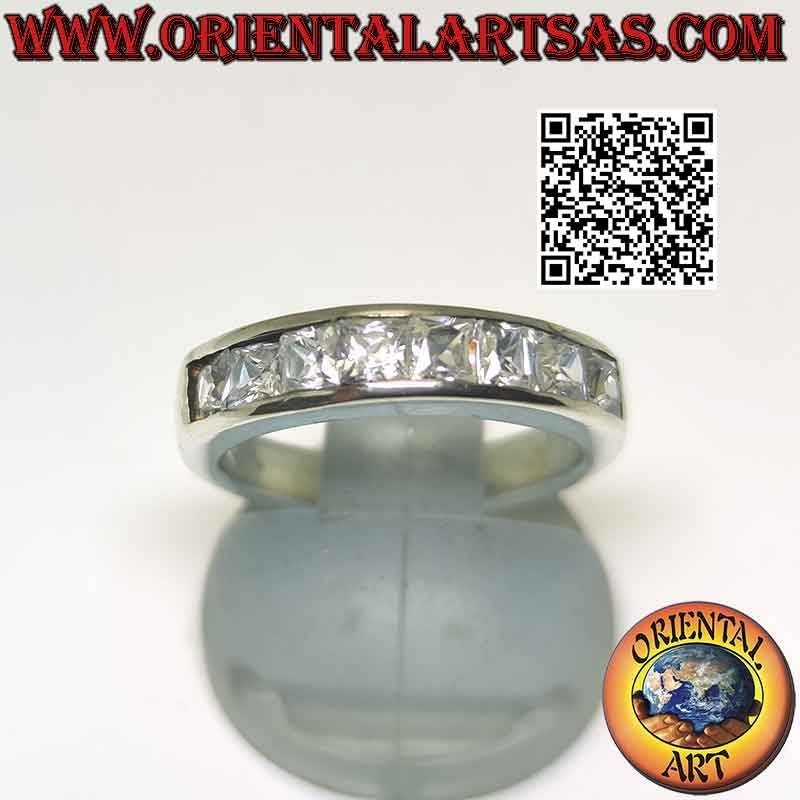 Anillo plata banda lisa con circonitas blancas cuadradas