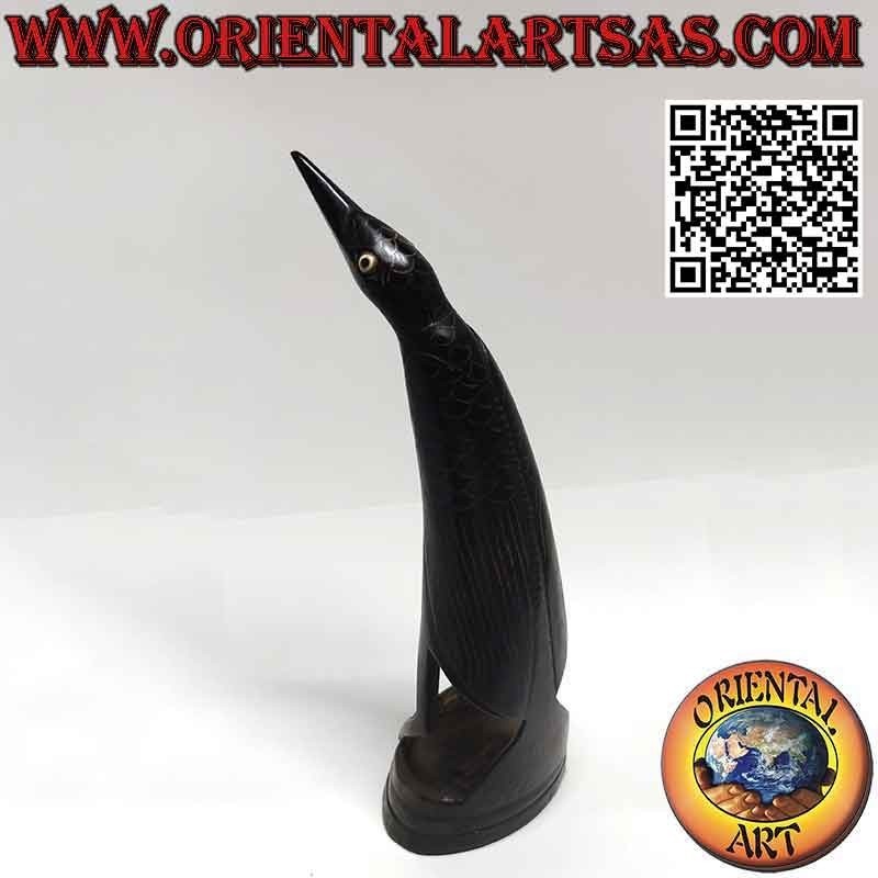 Corbeau sculpté sur une corne de buffle faite à la main (23cm)