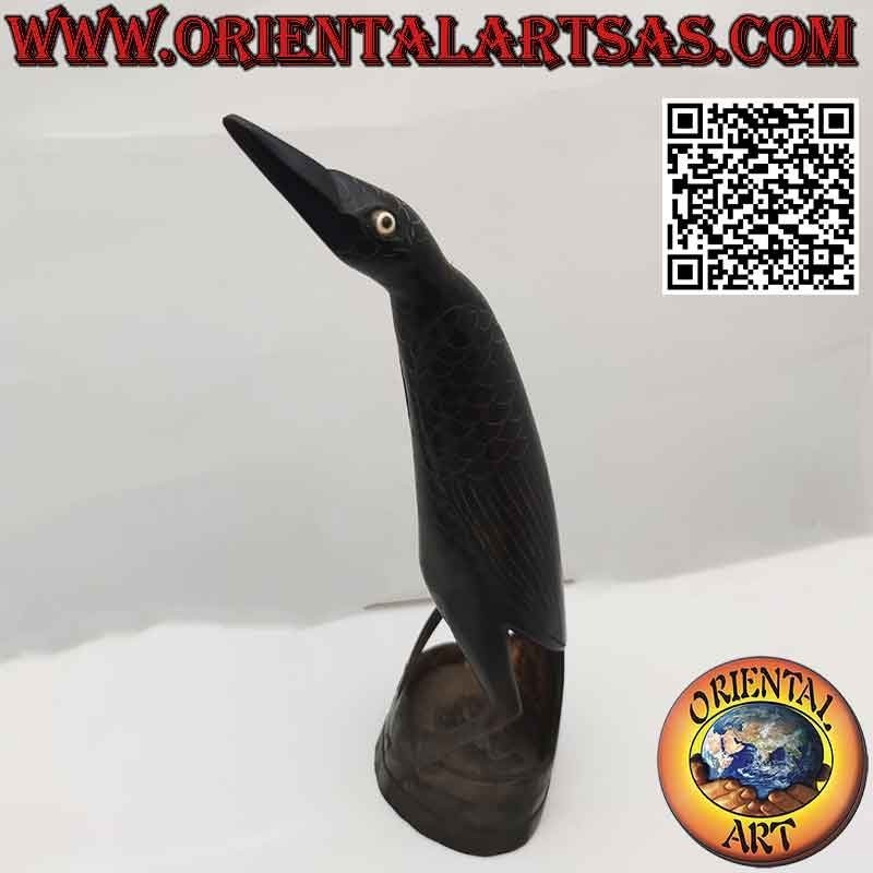 Corbeau sculpté sur une corne de buffle faite à la main (23cm)
