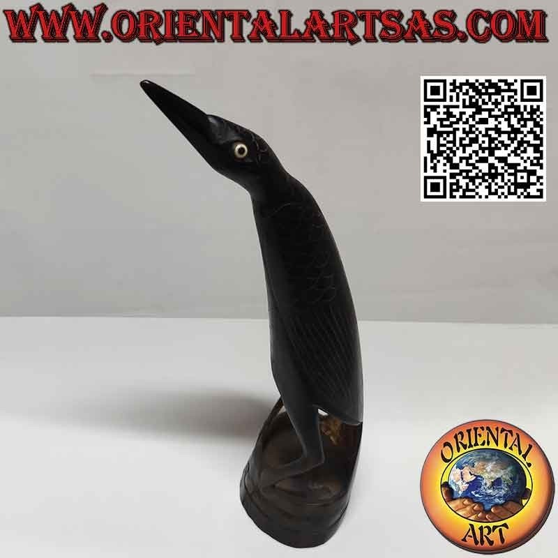 Corvo scolpito su un corno di bufalo fatto a mano (23 cm)