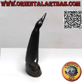 Corbeau sculpté sur une corne de buffle faite à la main (23cm)