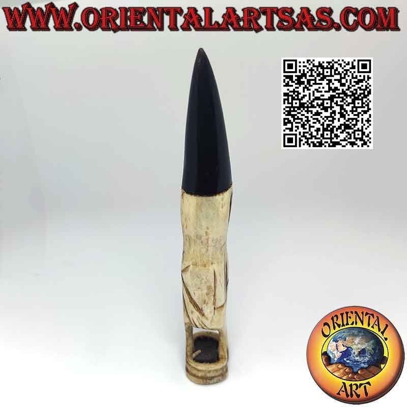 Primitive sculpture of a native in bone and buffalo horn (16 cm)