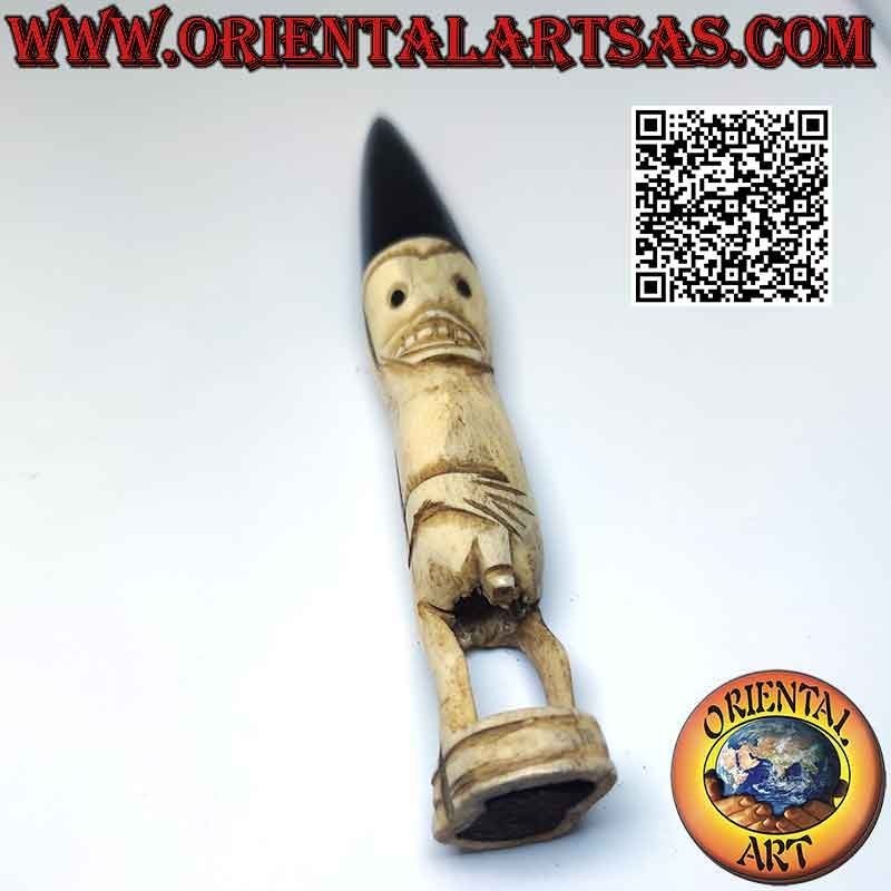 Primitive Skulptur eines Eingeborenen aus Knochen und Büffelhorn (16 cm)