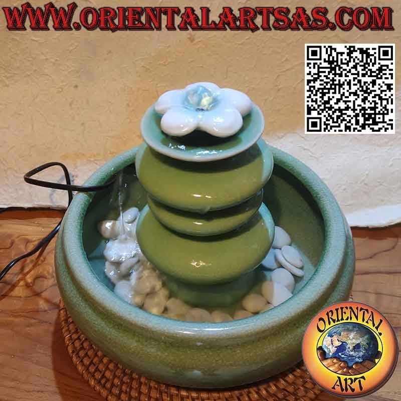 Fuente Zen de interior "torre con flor de loto" en cerámica verde