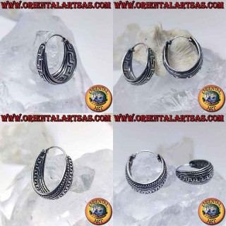 22mm x 19mm Wide Convex Chiseled Growing Circle Silver Earrings (2)