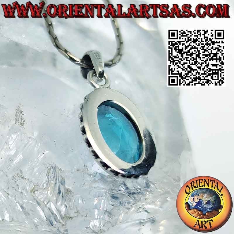Ciondolo in argento con topazio azzurro ovale contornato da palline