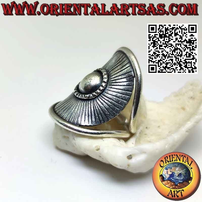 Anello in argento scudo solare  fatto a mano dai Karen