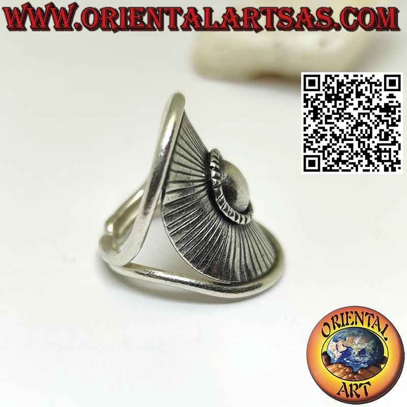 Anello in argento scudo solare  fatto a mano dai Karen