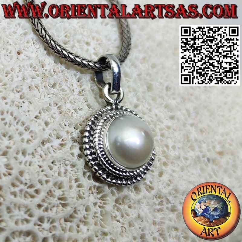 Colgante de plata con perla rodeada de doble tejido y microesferas