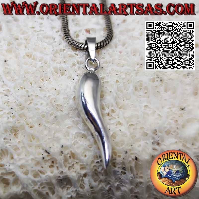 Colgante de plata con cuerno de la suerte contra el mal de ojo y la mala suerte