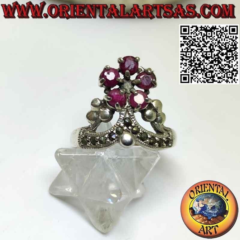 Bague couronne en argent avec 5 rubis naturels ronds et marcassite
