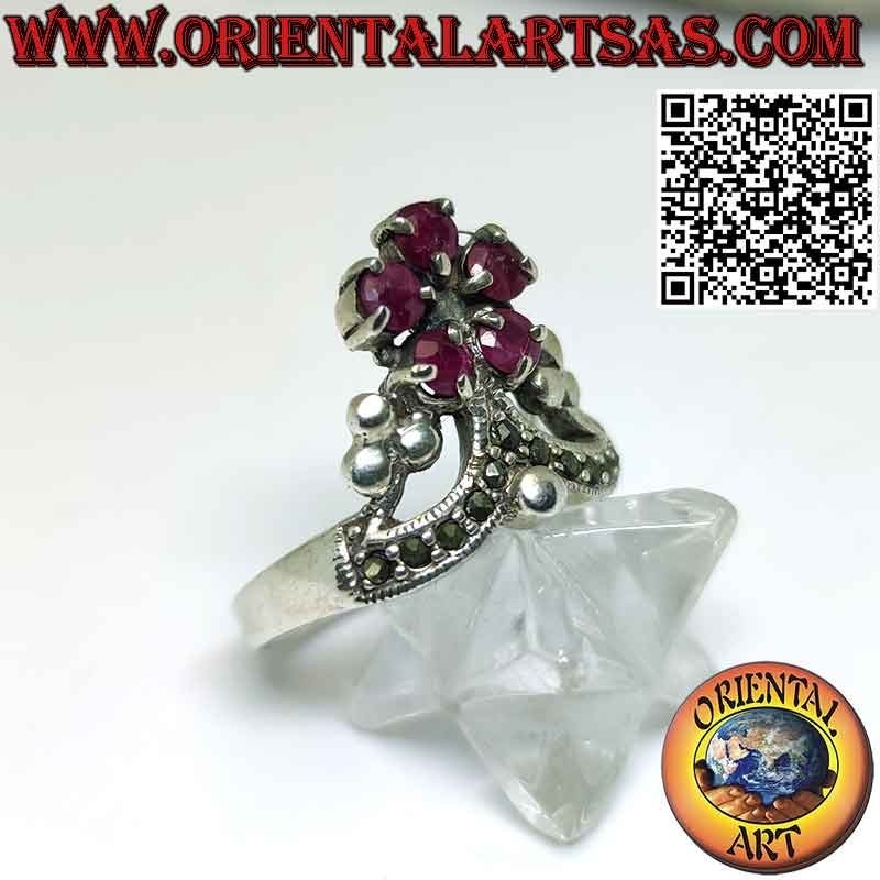 Anillo corona de plata con 5 rubíes naturales redondos y marcasita