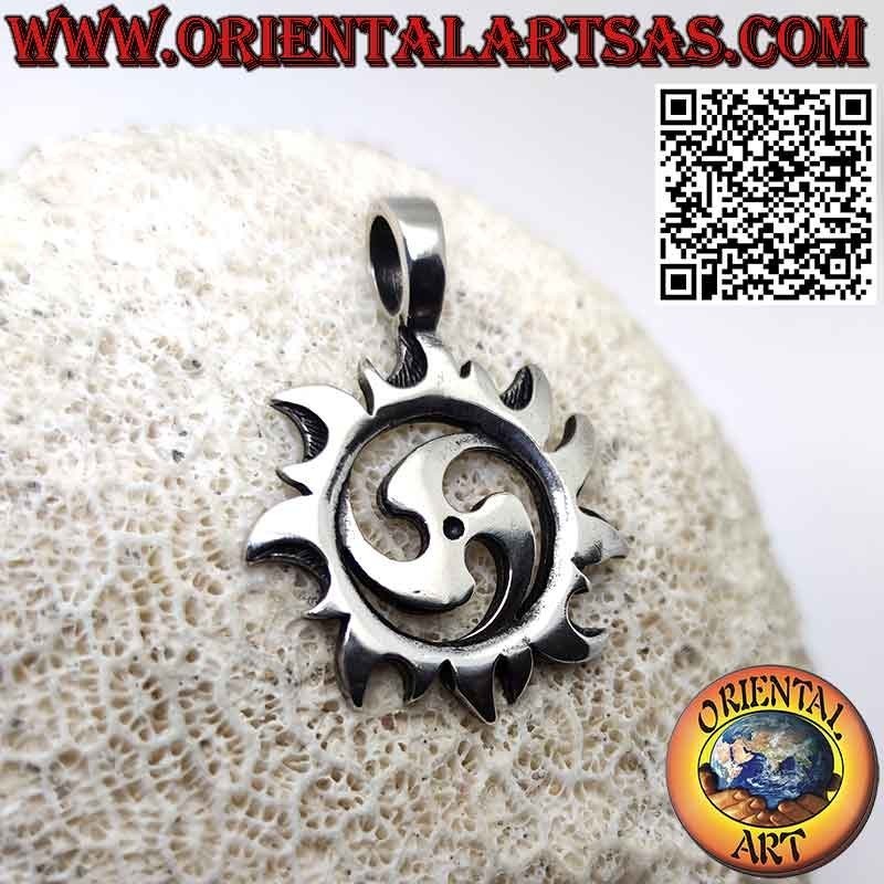 Solar Tomoe silver pendant also called mitsu-domoe