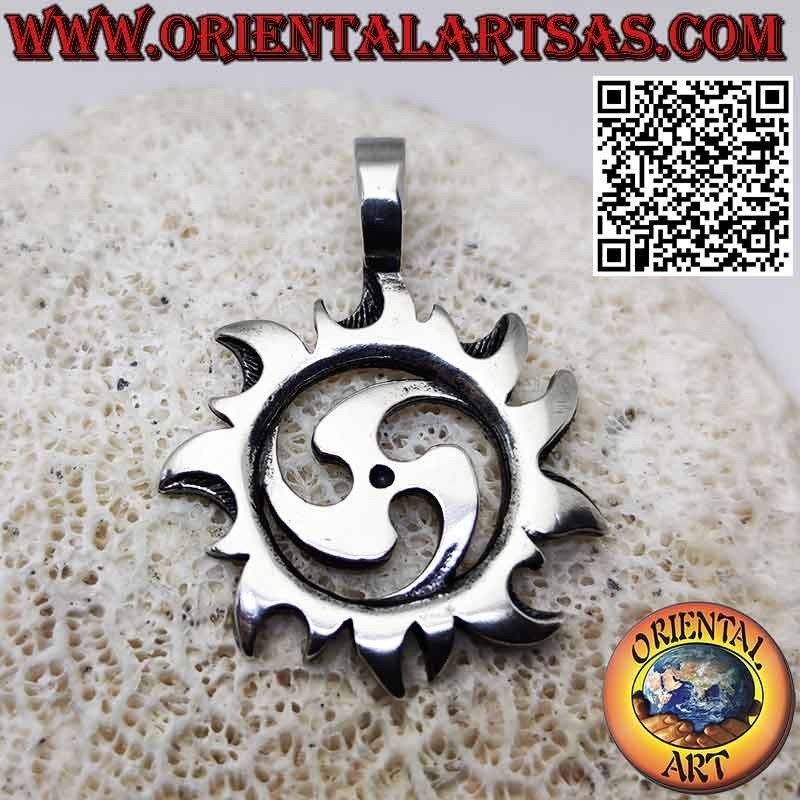 Pendentif en argent, Solar Tomoe aussi appelé mitsu-domoe