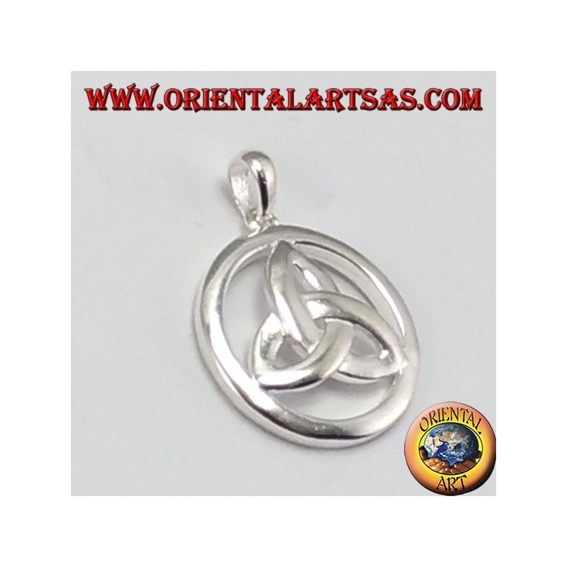 Colgante de plata, de nodo tyrone Triquetra en el pequeño círculo