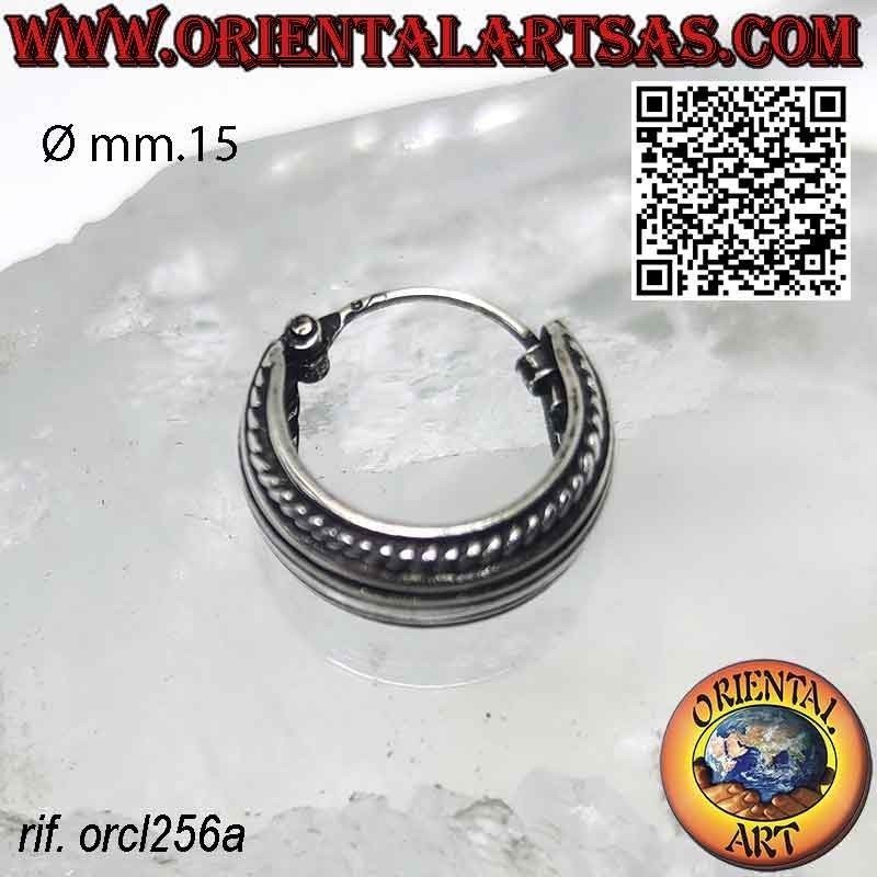 Pendientes de plata de círculo ancho con motivo de rayas, de 15 mm. de Ø