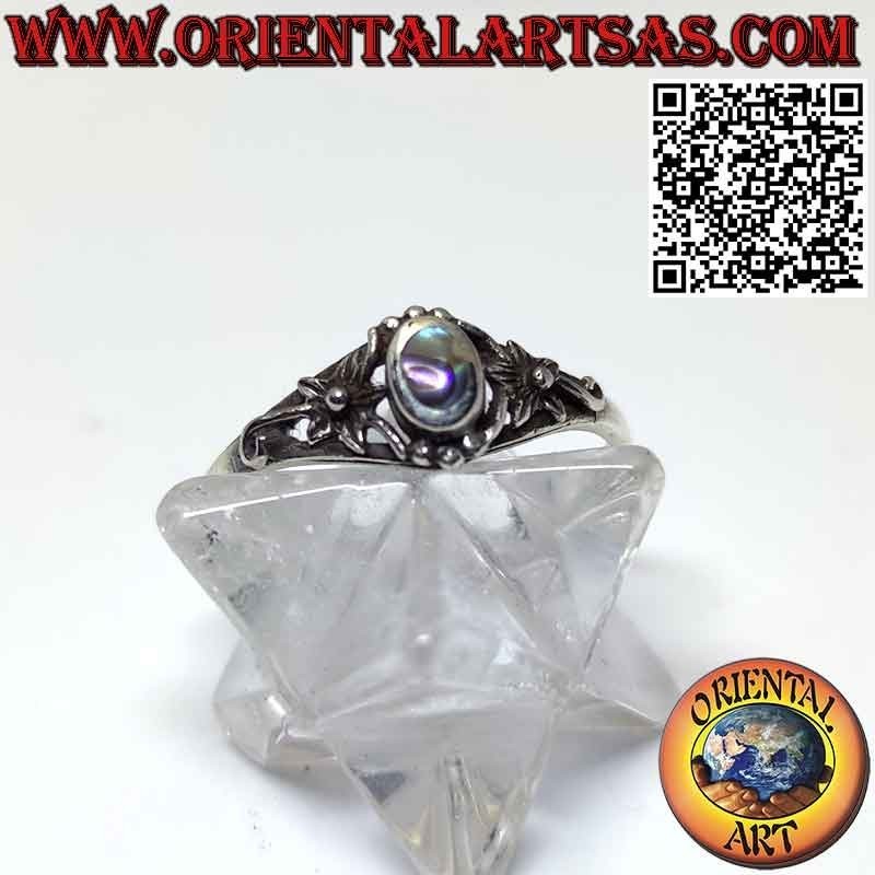 Anello in argento con abalone paua shell ovale e fiorellino sui lati