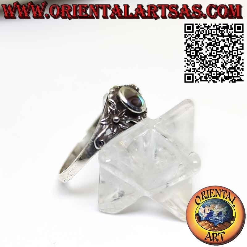 Anello in argento con abalone paua shell ovale e fiorellino sui lati