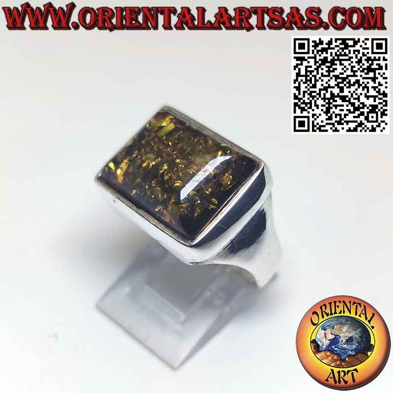 Anello in argento rettangolare con una grande ambra Baltica verde