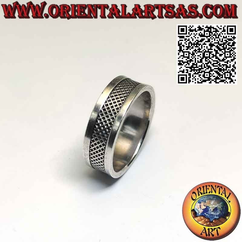Wide band silver ring with central cross net engravings
