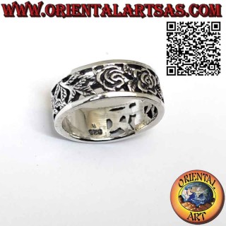 Anello in argento a fascia traforata ed incisa di foglie con rose