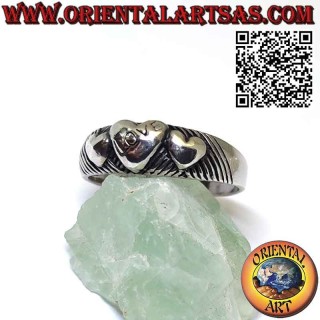 Bague en argent avec trois coeurs montant et descendant en haut relief