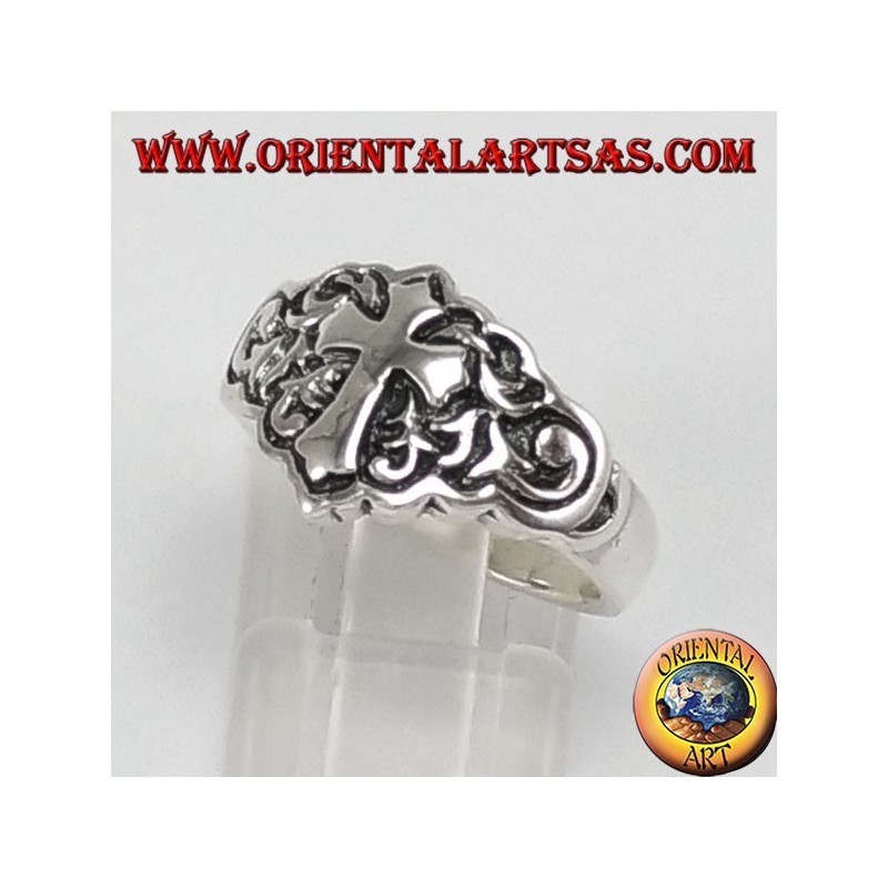 anillo de plata para el dedo meñique con la cruz