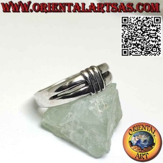 Anello in argento a fascia con divisione orizzontale unita da 3 righe
