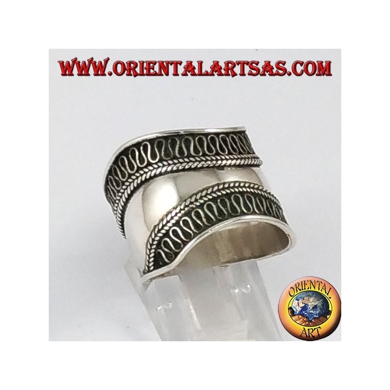 Anello fascia larga in argento, Bali con bordi lavorati
