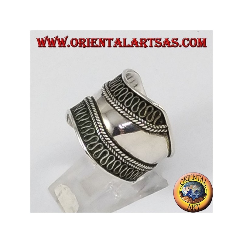 Anello fascia larga in argento, Bali con bordi lavorati