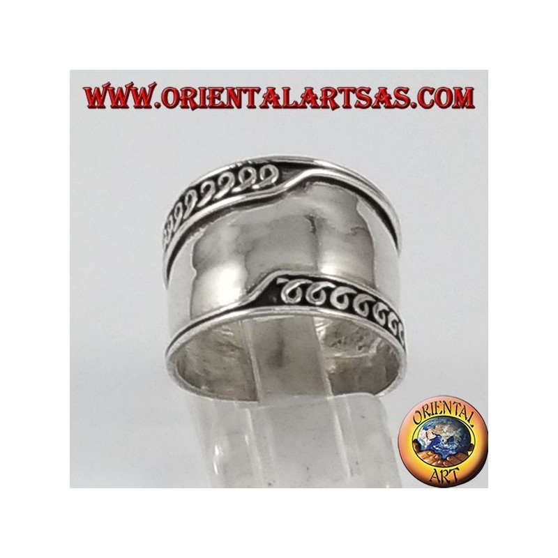 Anello fascia larga in argento, Bali con bordi lavorati asimmetrici