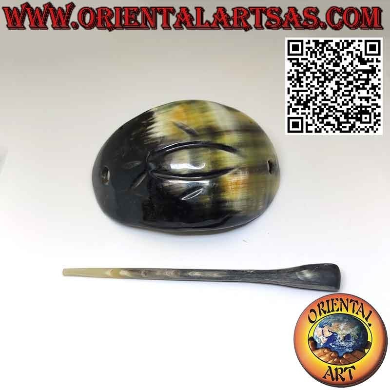 Barrette à cheveux avec bâton concave en corne de buffle et poisson gravé