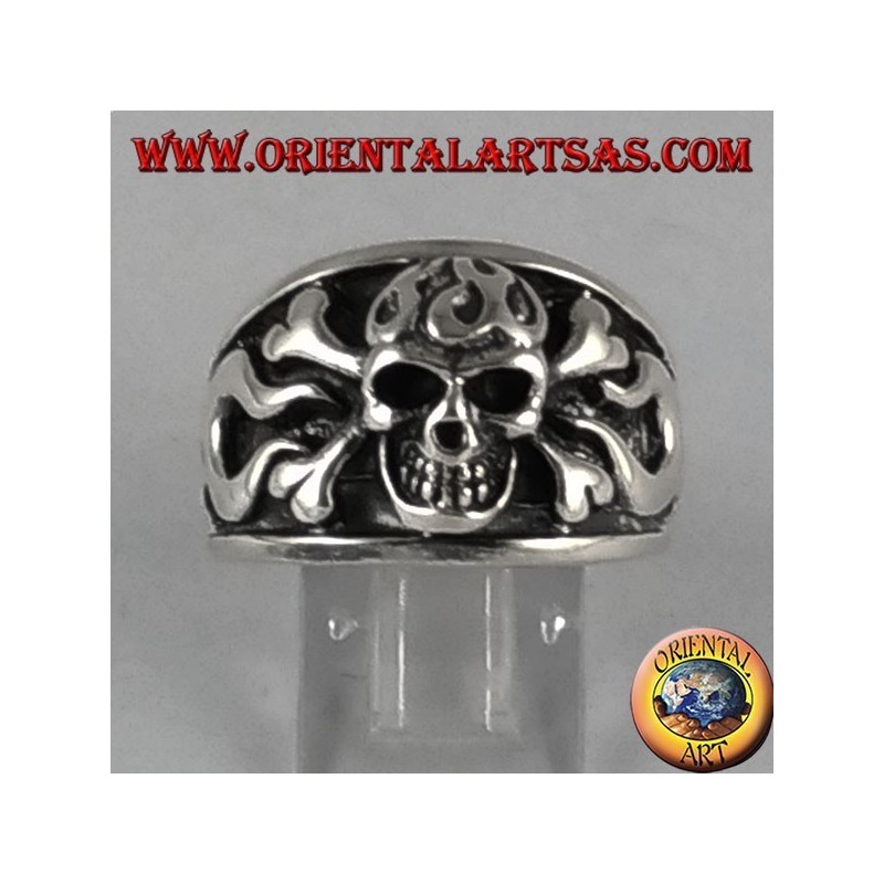 Anello d'argento, teschio pirata