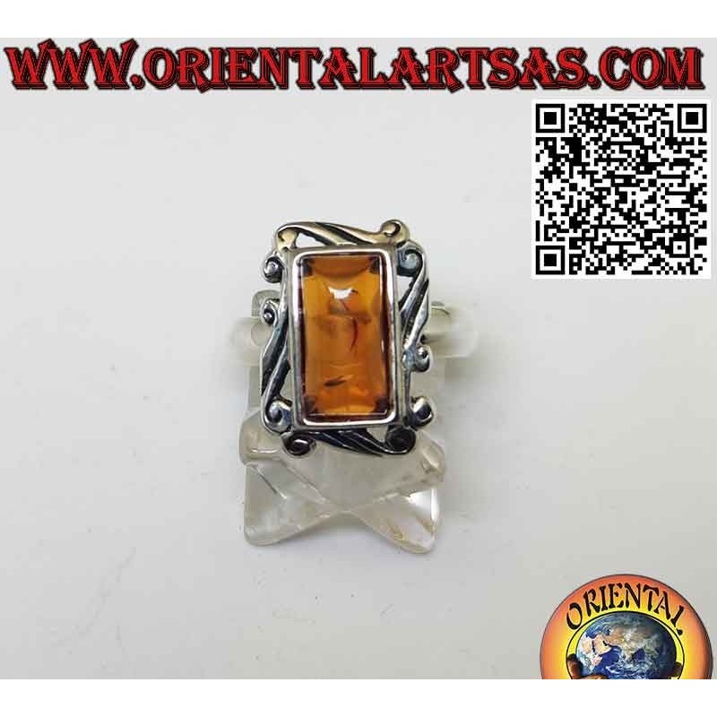 Anello in argento con ambra rettangolare Baltica e bordo cornice barocca
