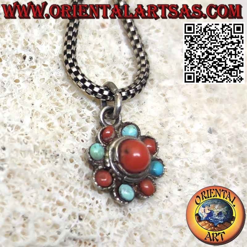 Colgante de flor de plata con turquesas tibetanas alternas y corales antiguos