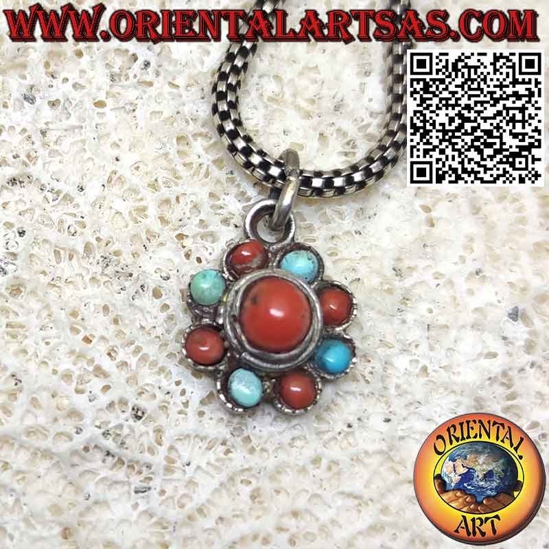 Colgante de flor de plata con turquesas tibetanas alternas y corales antiguos
