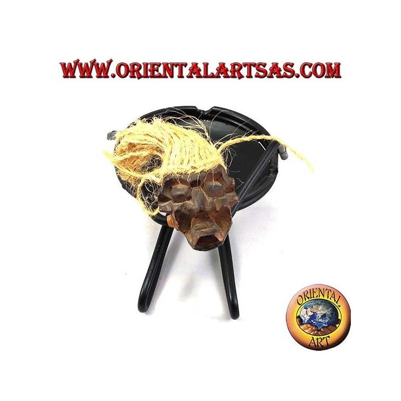 Cendrier sur le fer arrière tribal