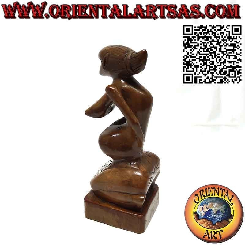 Ahnenskulptur der Göttin des Überflusses aus Holz aus Papua