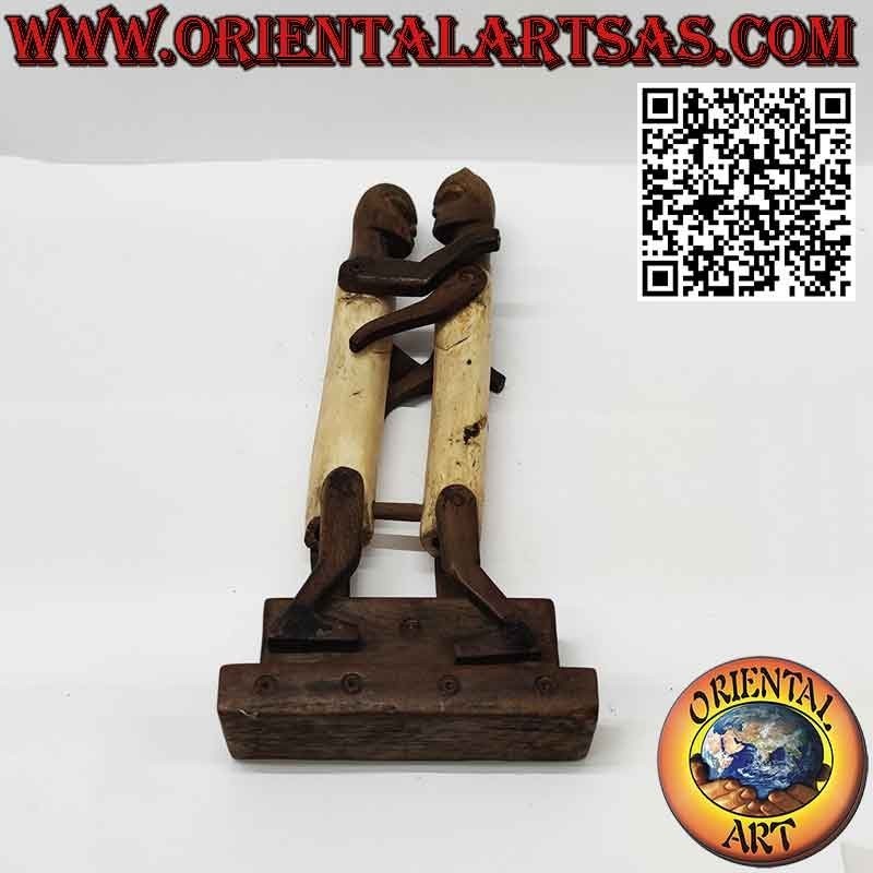 Escultura pareja de enamorados Dayak Borneo en hueso de ébano primitivo tribal